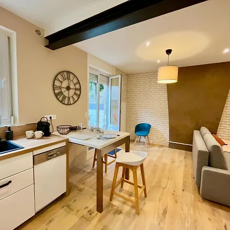 Arthys - Un Exterieur Au Centre-ville