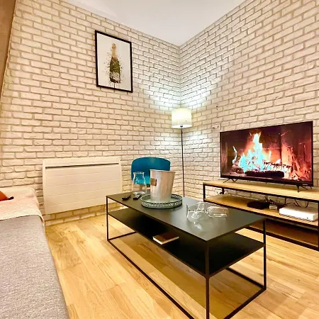 Arthys - Un Exterieur Au Centre-ville * Reims