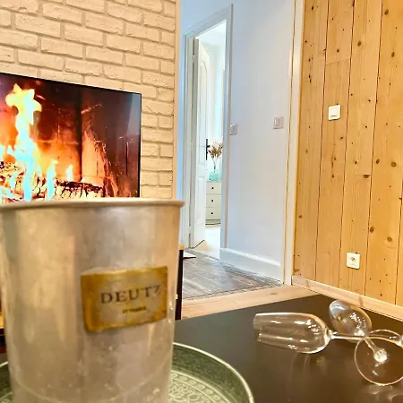 Apartment Arthys - Un Exterieur Au Centre-ville Reims